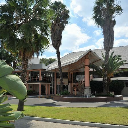 Cresta Thapama Hotel Francistown Extérieur photo